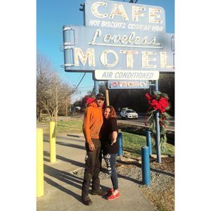 Meet your Posher, Johnea